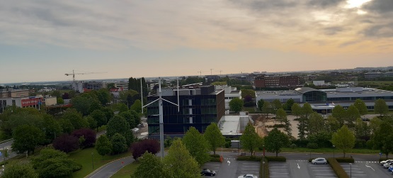 Toyota Motor Europe coloca turbina eólica e painéis solares