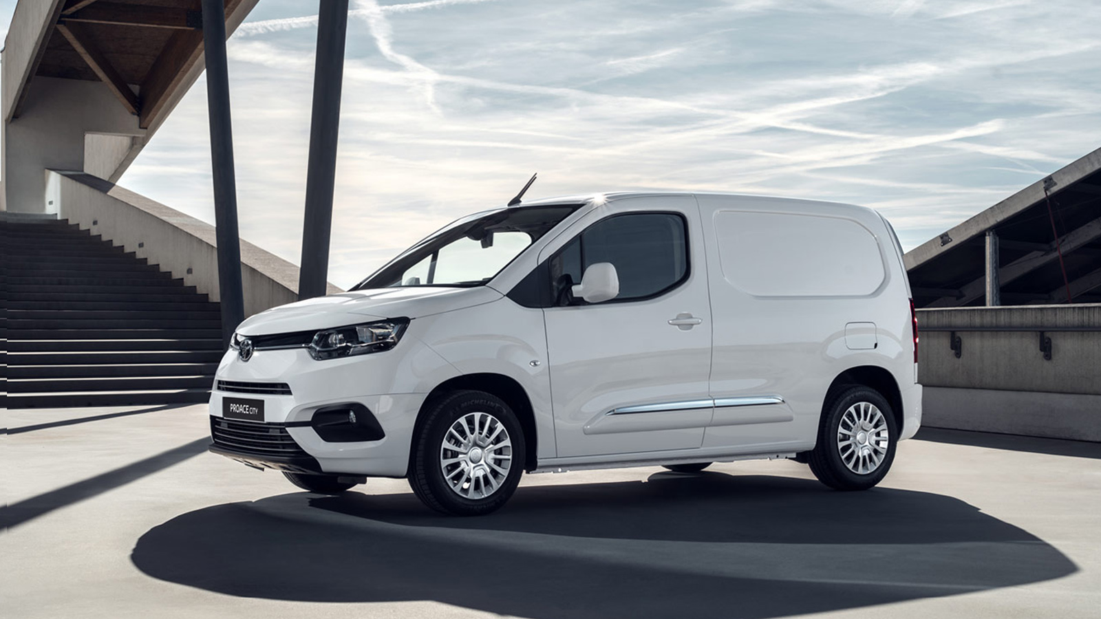 toyota proace city van price